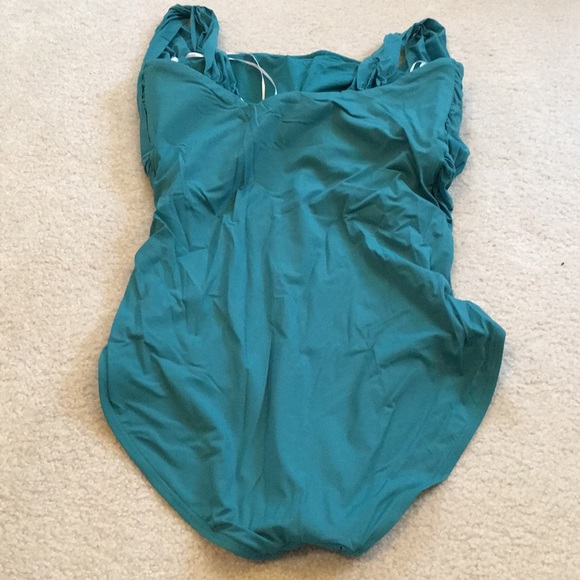 ✨3xHP✨ NWT Spanx swimsuit - Picture 6 of 9